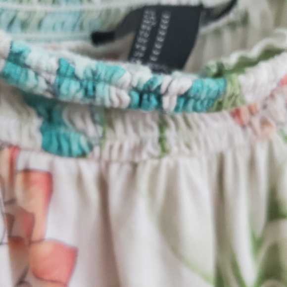 Top - Picture 3 of 3